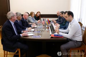 Քաղաքական մանդատը՝ որպես արհեստական օրակարգ